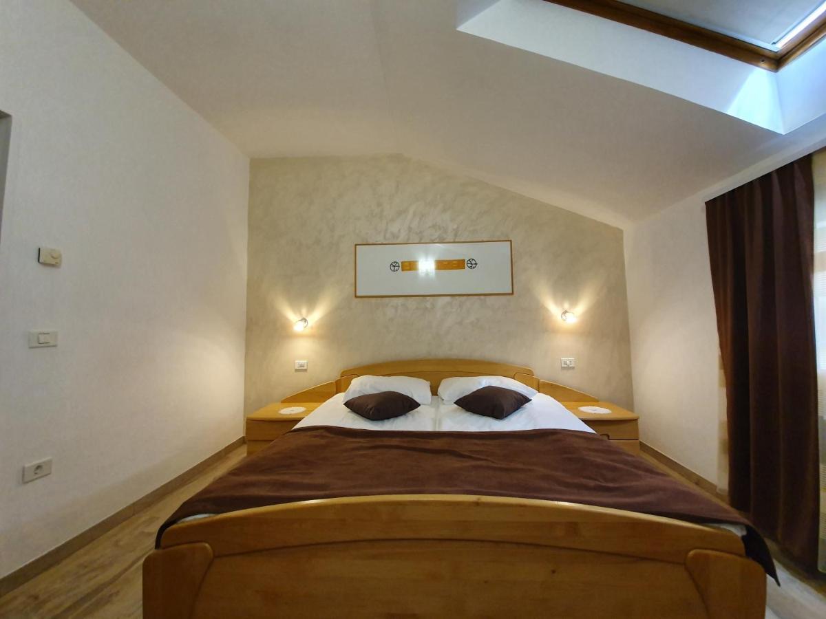 קובאריד Restaurant And Rooms Kotlar מראה חיצוני תמונה