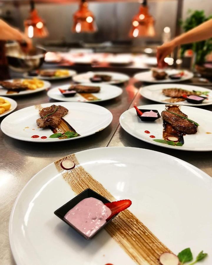 קובאריד Restaurant And Rooms Kotlar מראה חיצוני תמונה